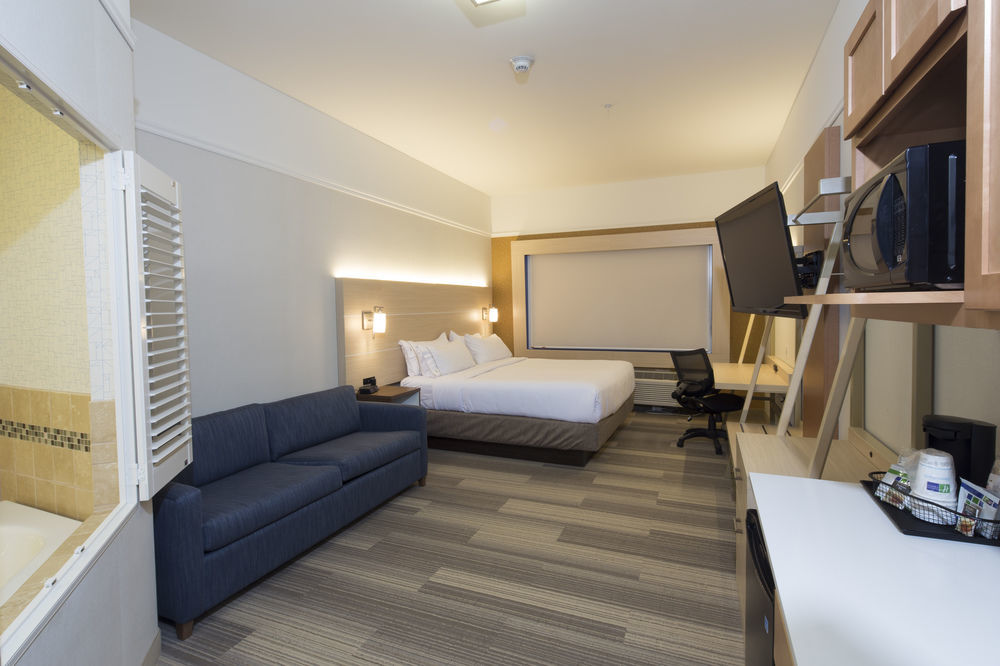 Holiday Inn Express & Suites La Porte By Ihg Exterior foto